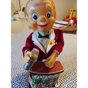 Vintage 1960s Charlie Weaver Animatronic Bartender